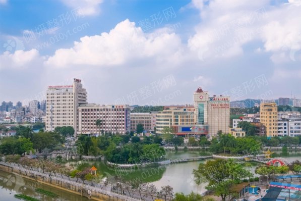 廉江市人民医院口腔科种植牙