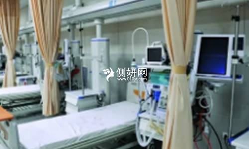 深圳市龙华新区中心医院整形科耳软骨隆鼻